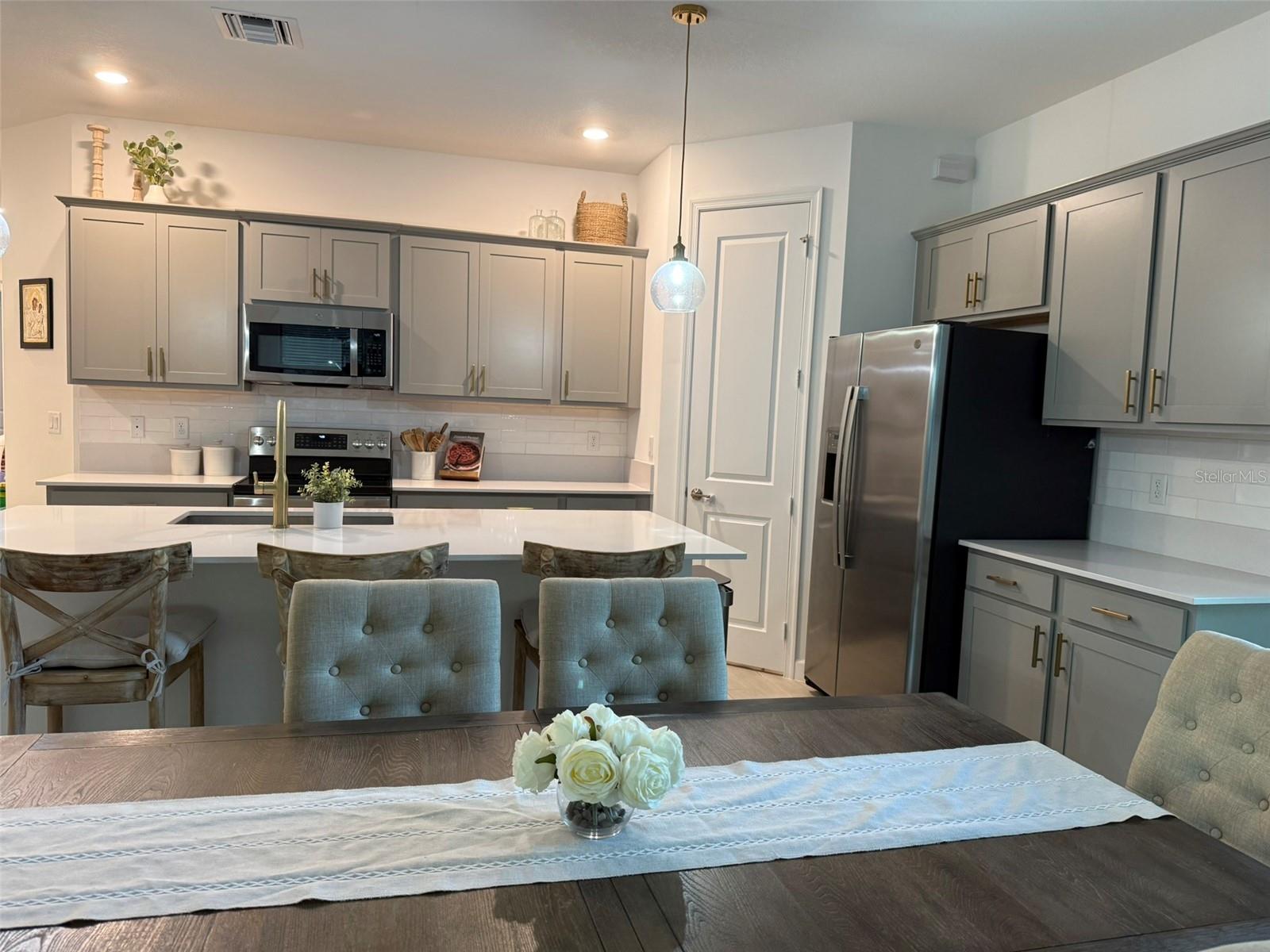 Image 21 of 32 For 6116 Stonecrest Court