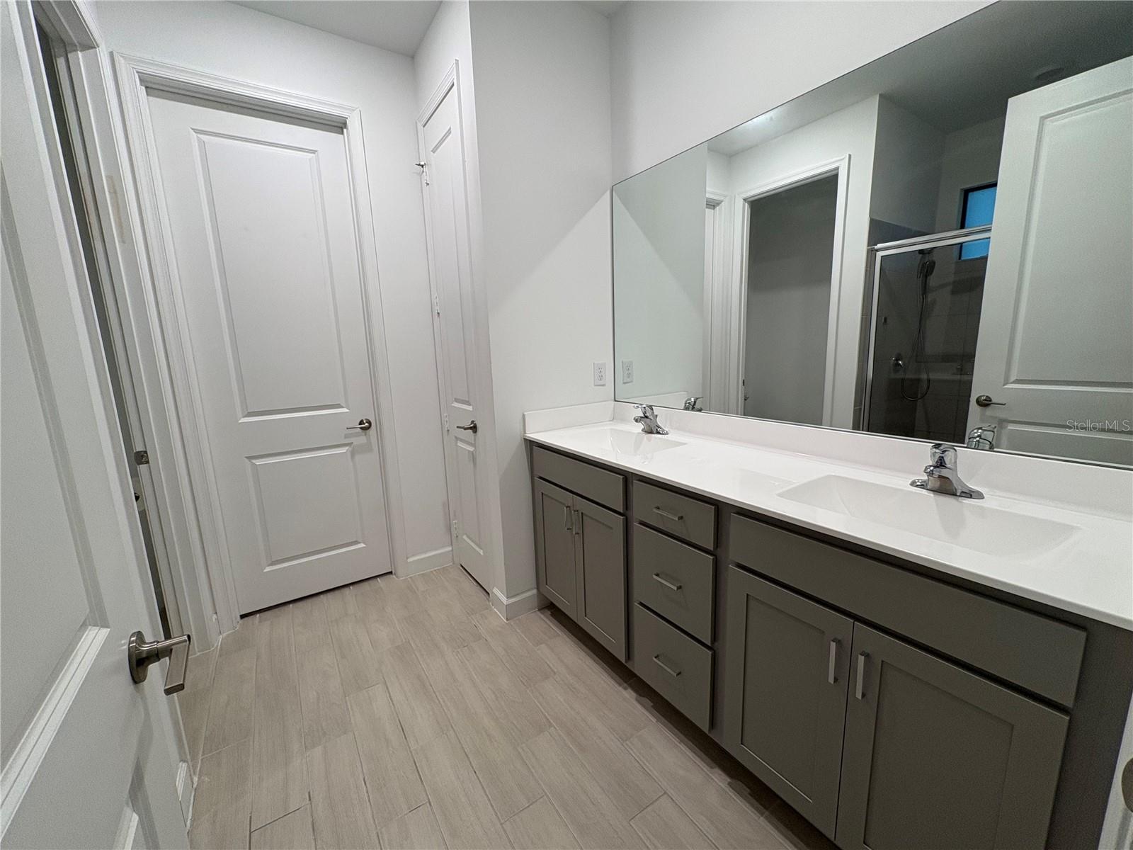 Image 25 of 32 For 6116 Stonecrest Court