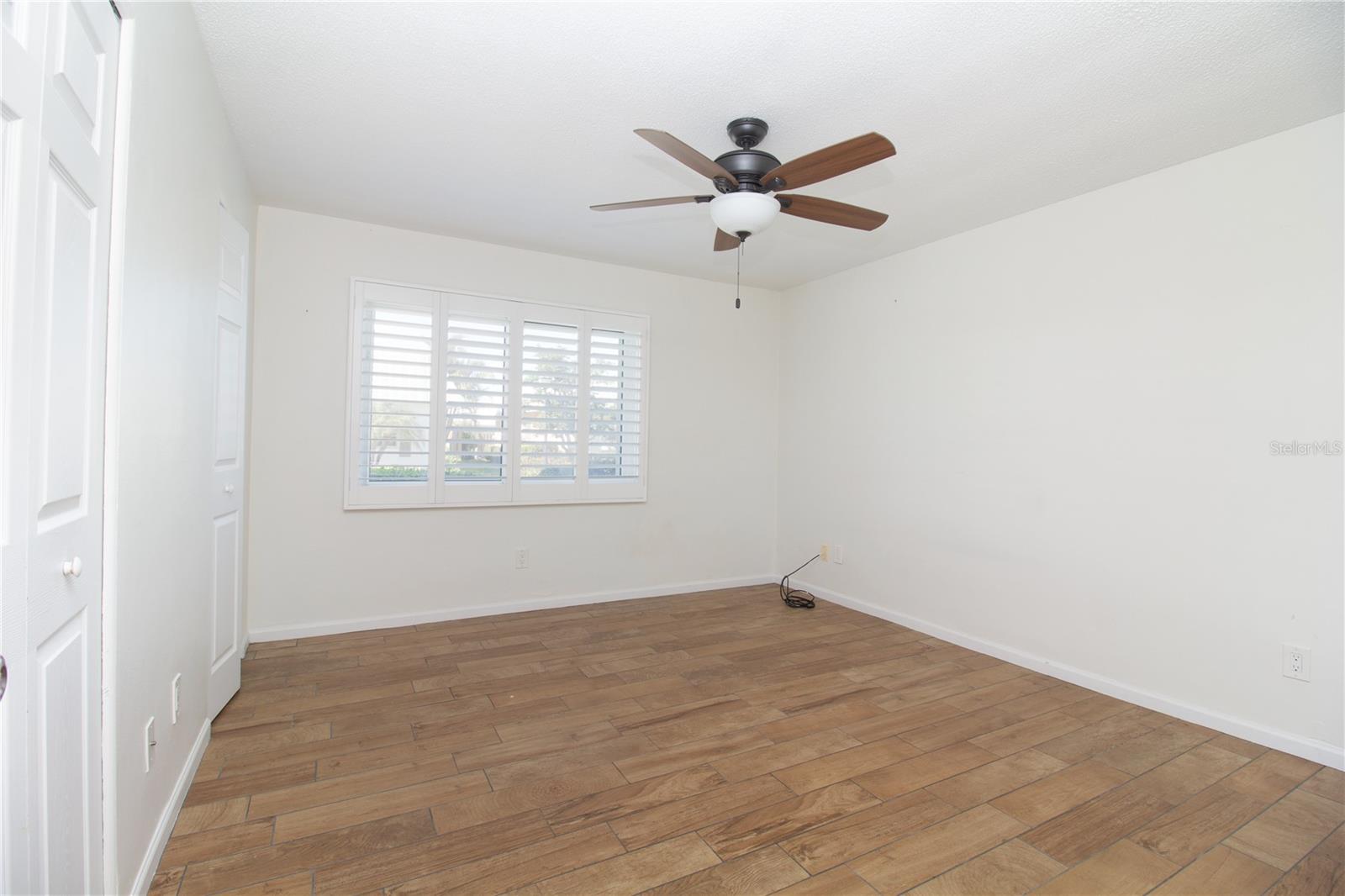 Image 12 of 27 For 6575 Green Valley Drive