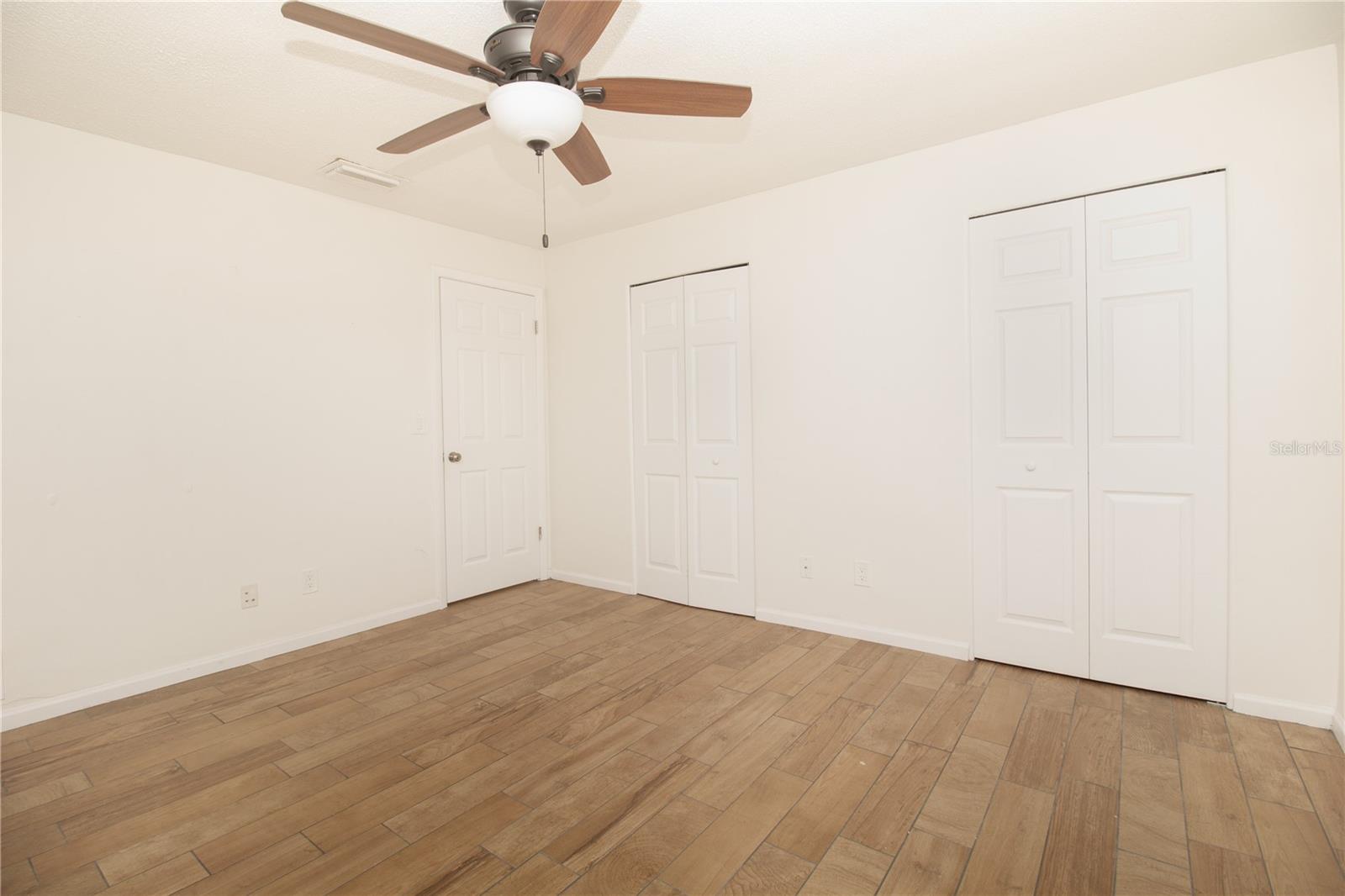 Image 13 of 27 For 6575 Green Valley Drive