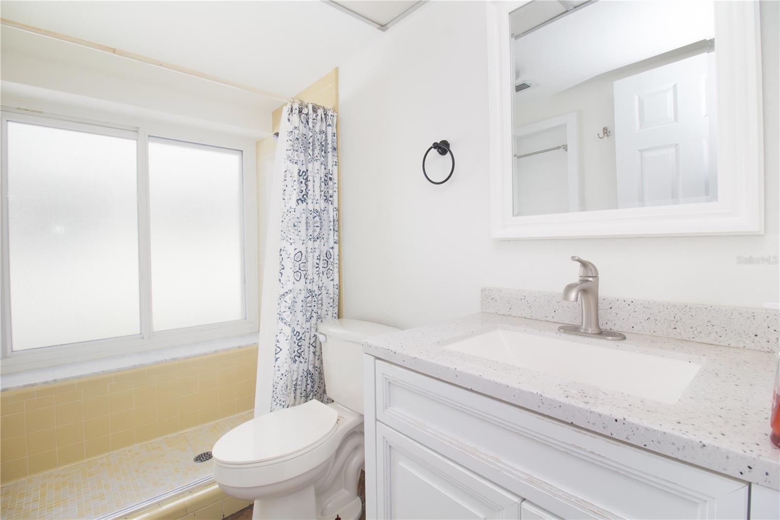 Image 16 of 27 For 6575 Green Valley Drive