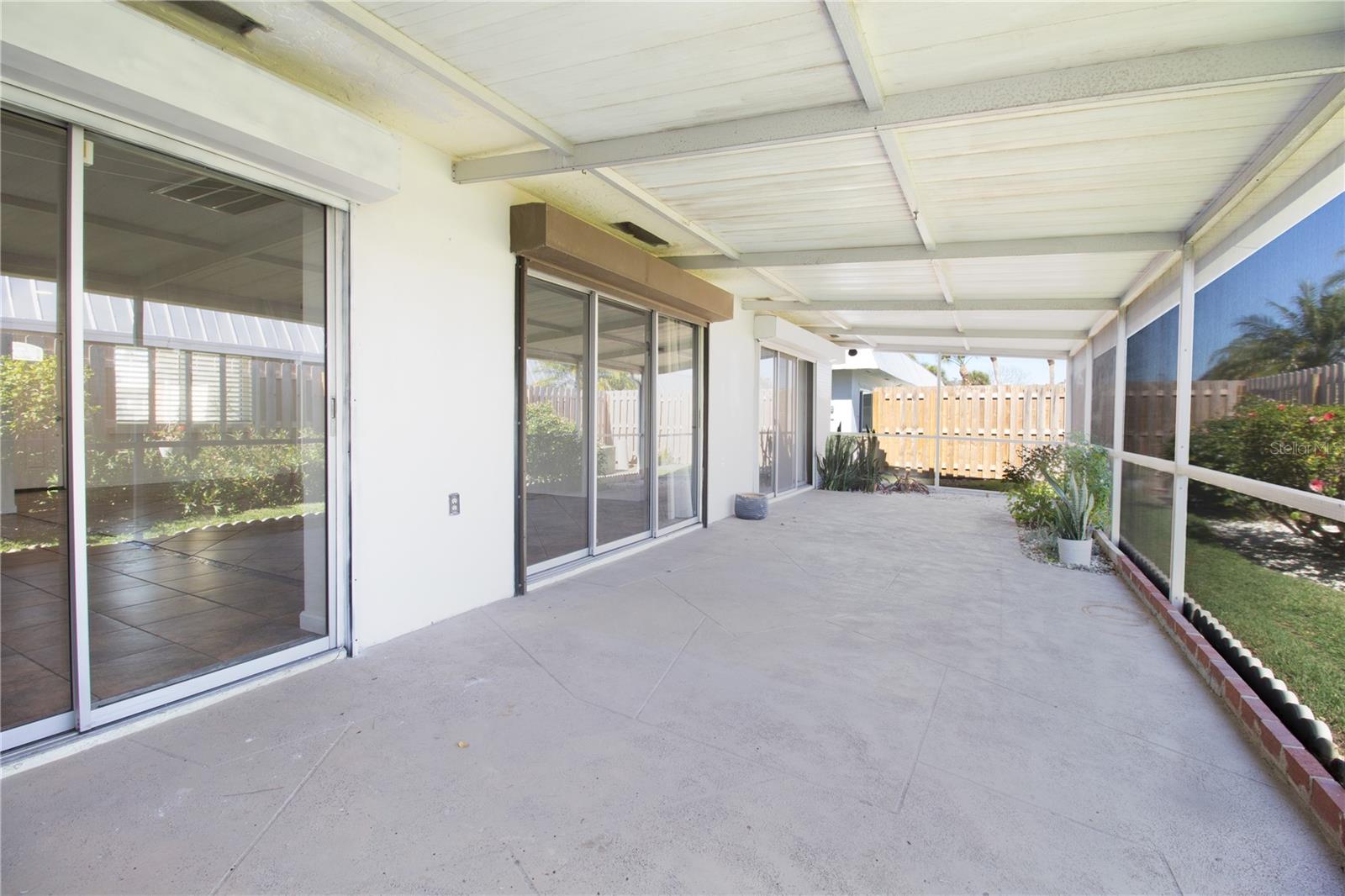 Image 18 of 27 For 6575 Green Valley Drive