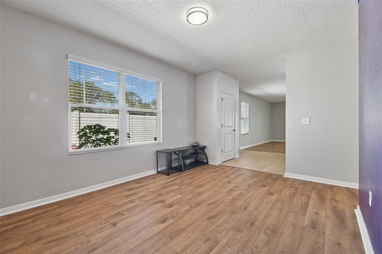 Image 7 of 55 For 10104 Hawk Storm Avenue