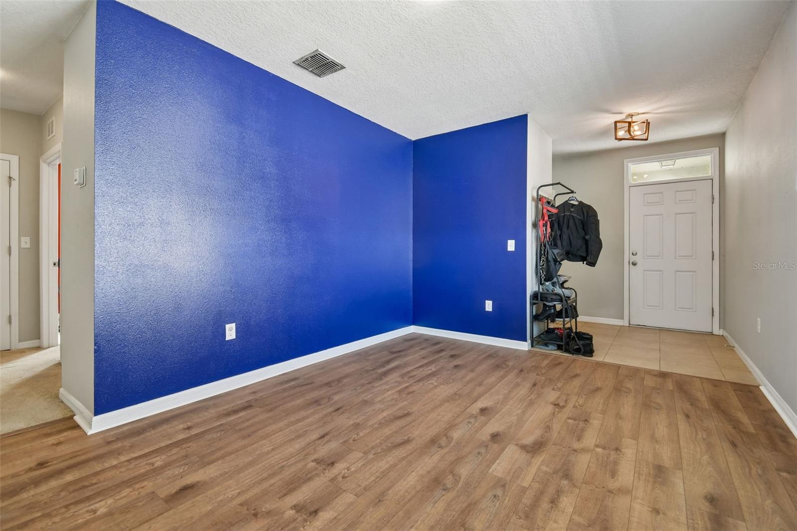 Image 8 of 55 For 10104 Hawk Storm Avenue