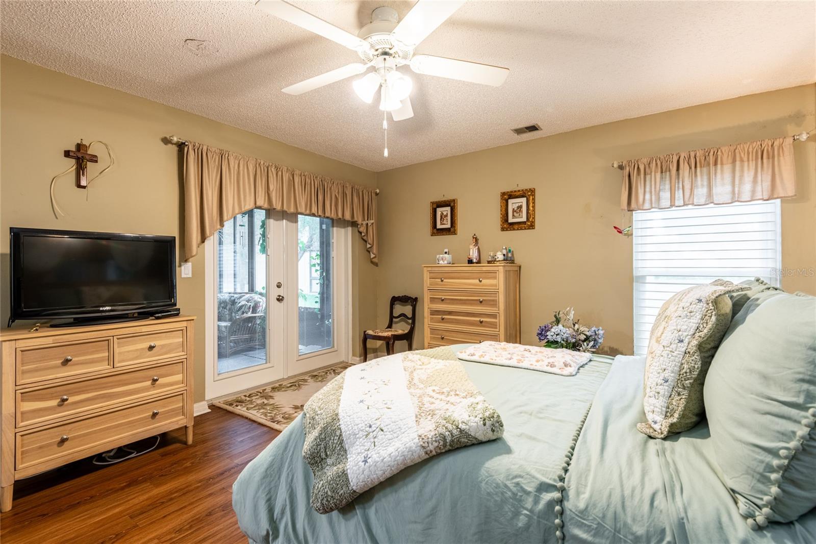 Image 21 of 28 For 1801 Lake Road 11d