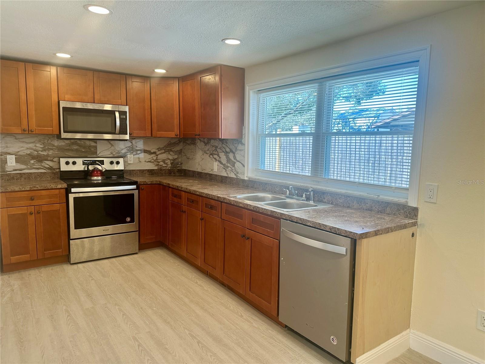 Image 6 of 15 For 12741 Poppy Street