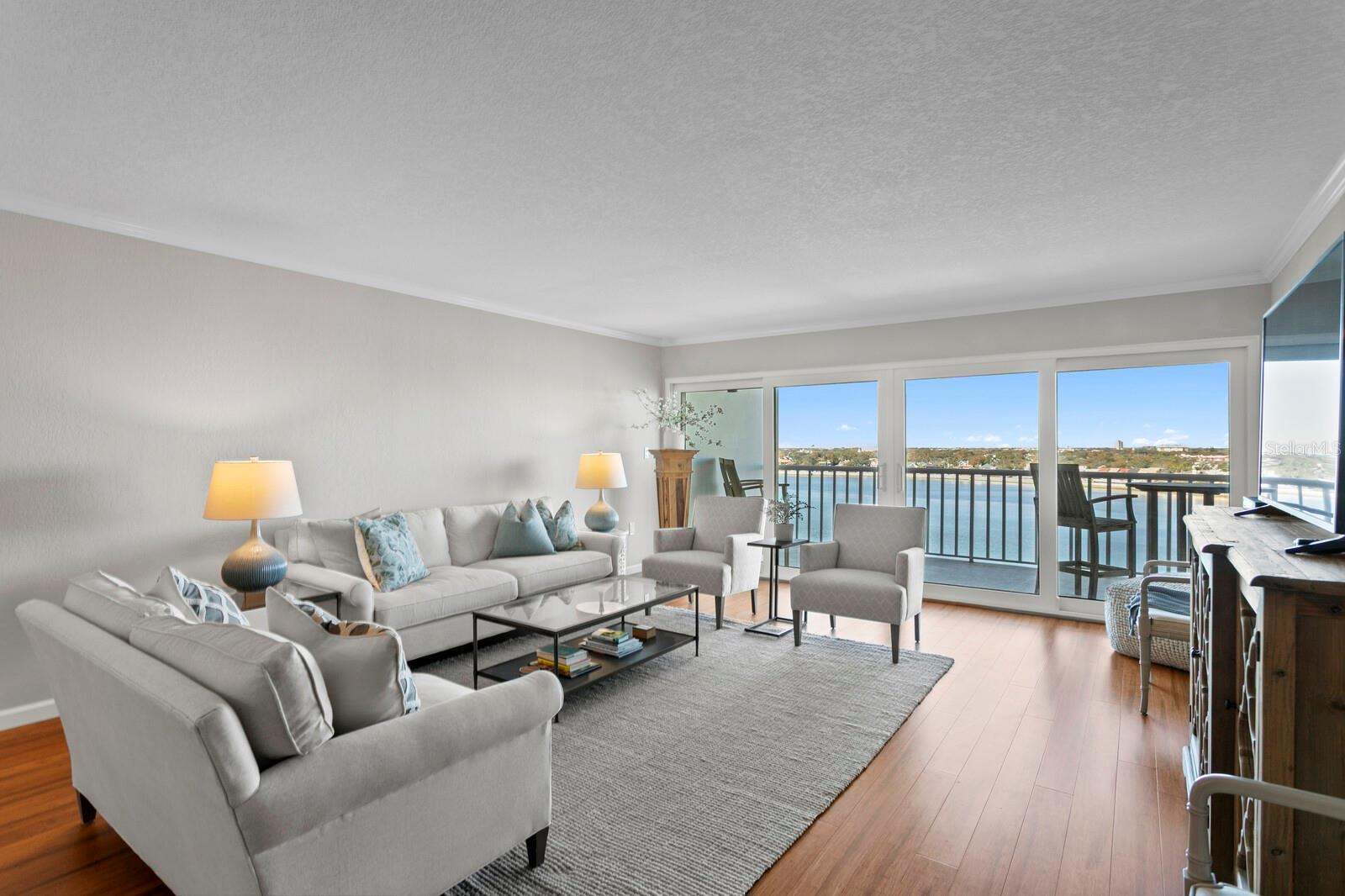 Image 10 of 85 For 2 Adalia Avenue 1002