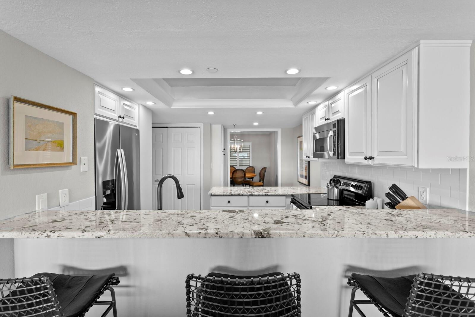 Image 17 of 85 For 2 Adalia Avenue 1002