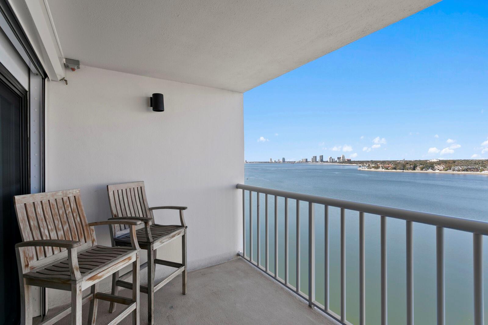 Image 38 of 85 For 2 Adalia Avenue 1002