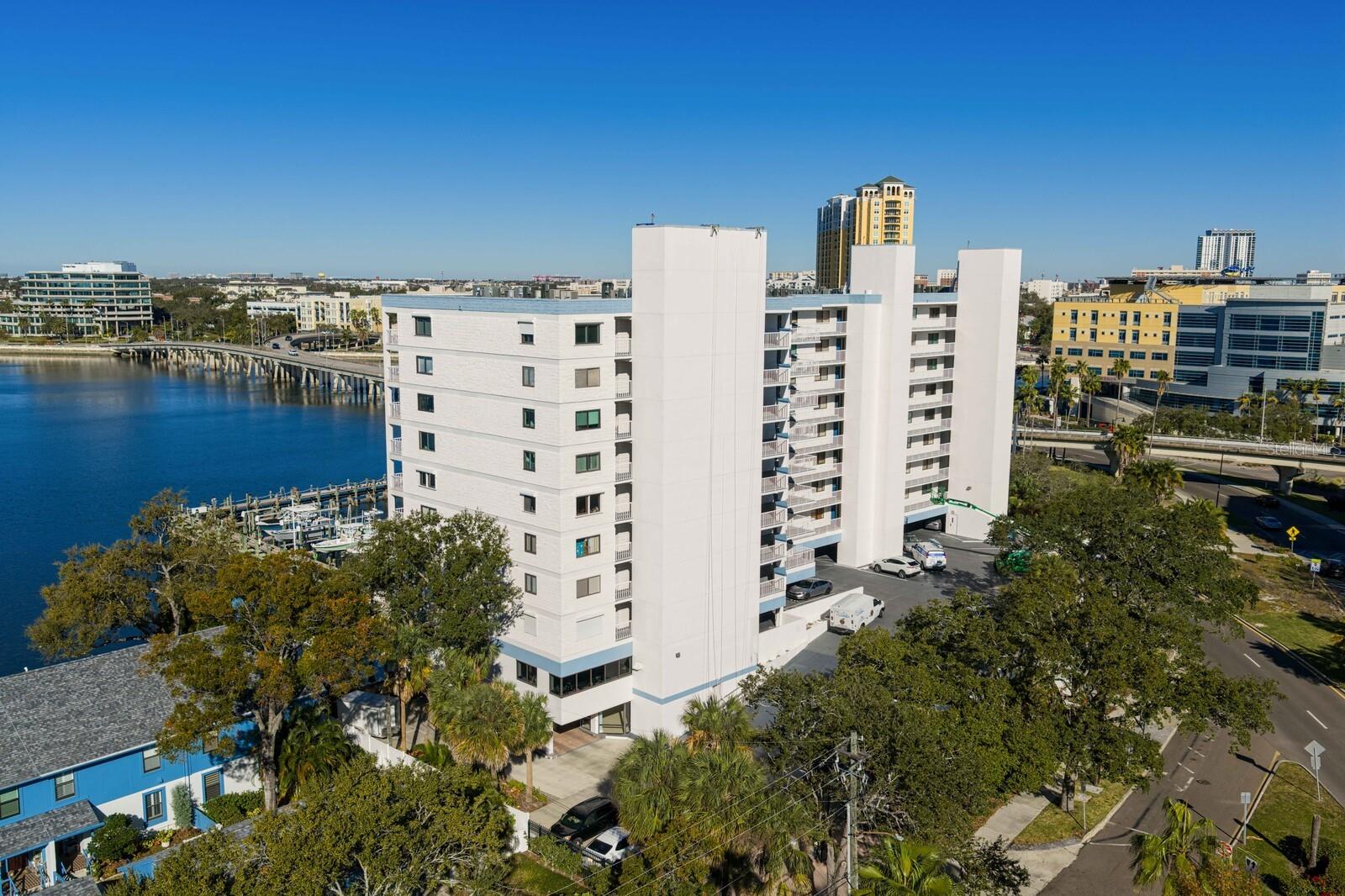 Image 83 of 85 For 2 Adalia Avenue 1002