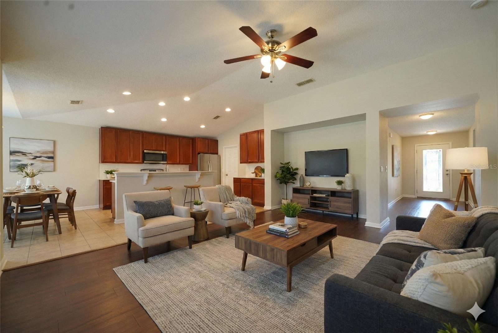 Listing photo id 0 for 3919 Marsh Bluff Drive