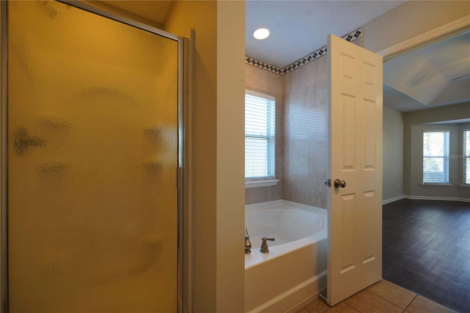 Listing photo id 18 for 3919 Marsh Bluff Drive