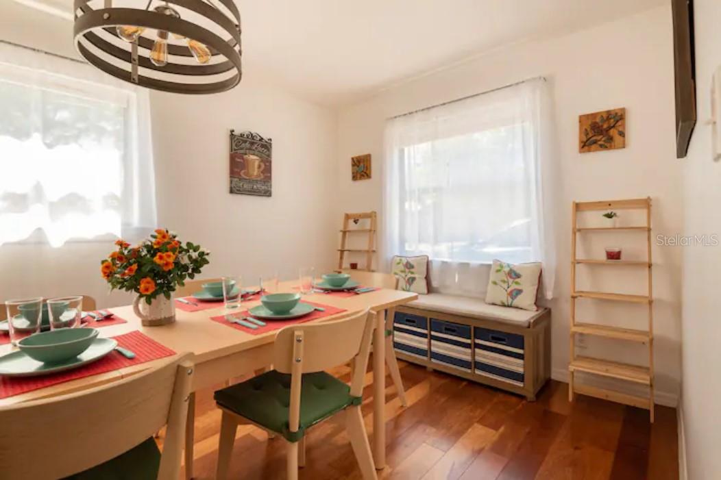 Image 11 of 46 For 368 Ridge Road Sw