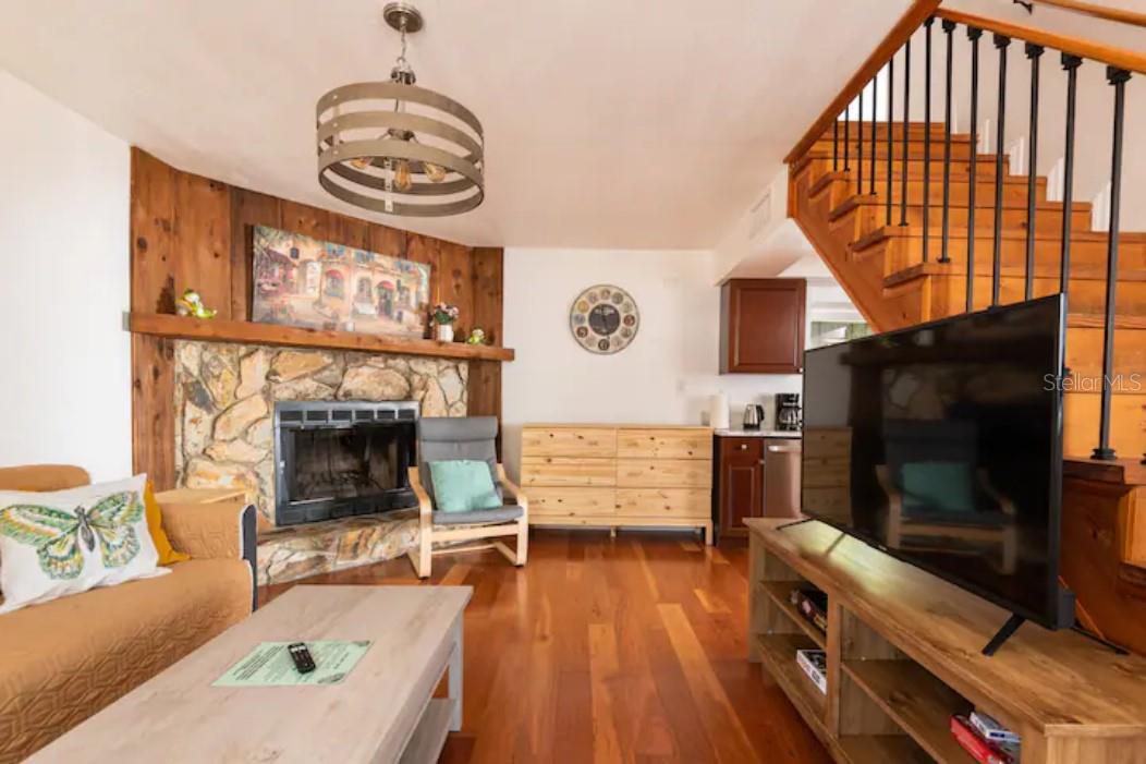 Image 6 of 46 For 368 Ridge Road Sw