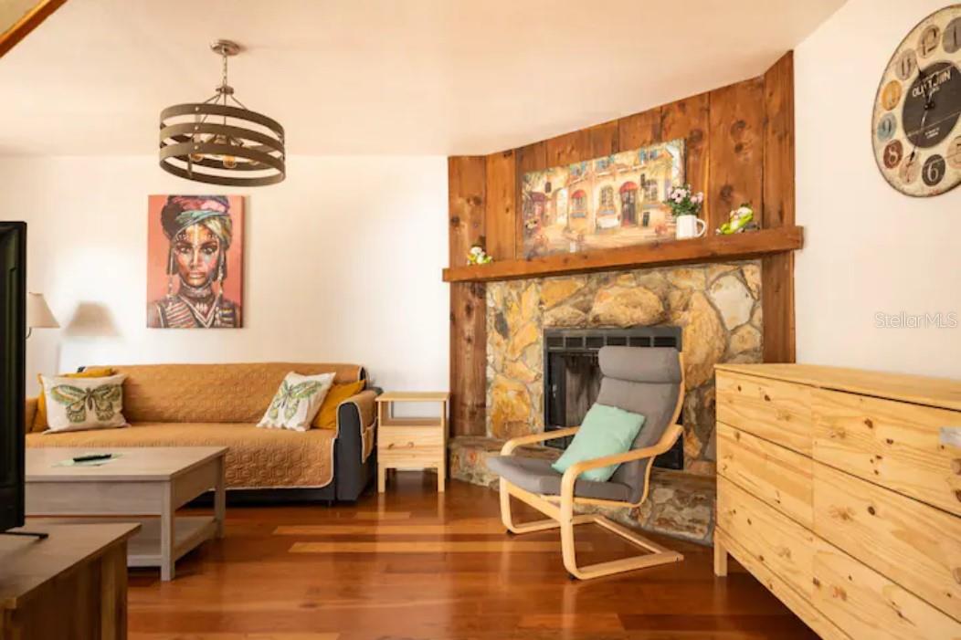 Image 7 of 46 For 368 Ridge Road Sw