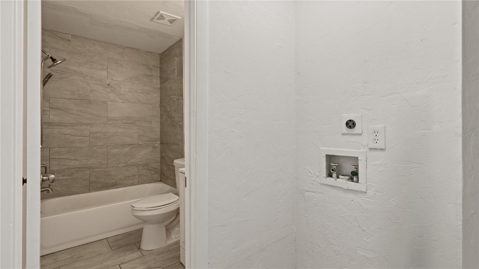 Image 14 of 65 For 3413 Masters Avenue