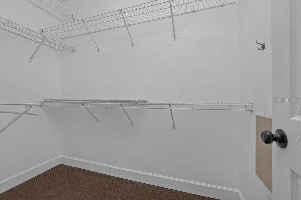 Listing photo id 15 for 4102 Central Avenue