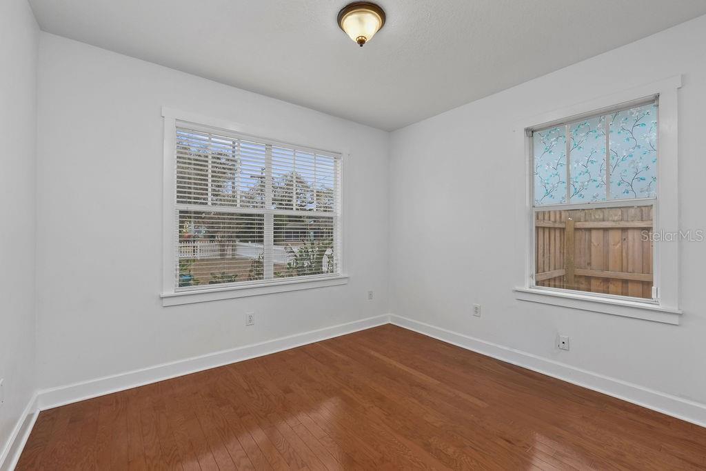 Listing photo id 22 for 4102 Central Avenue