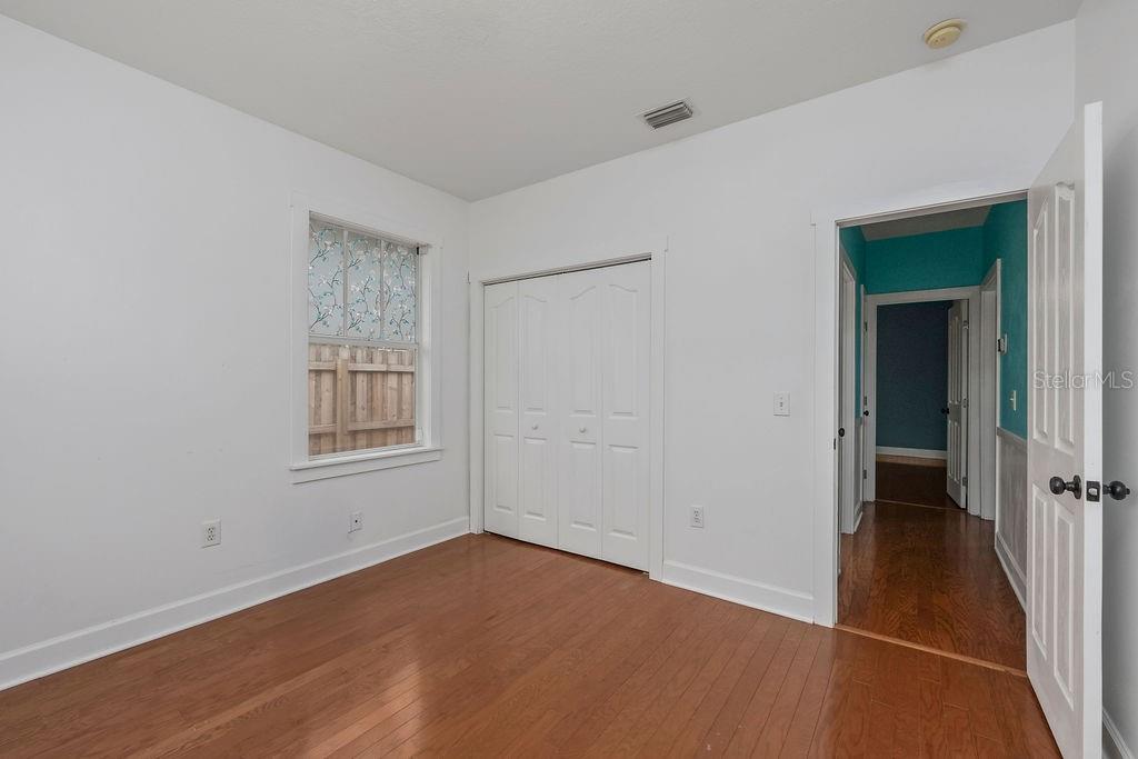 Listing photo id 23 for 4102 Central Avenue