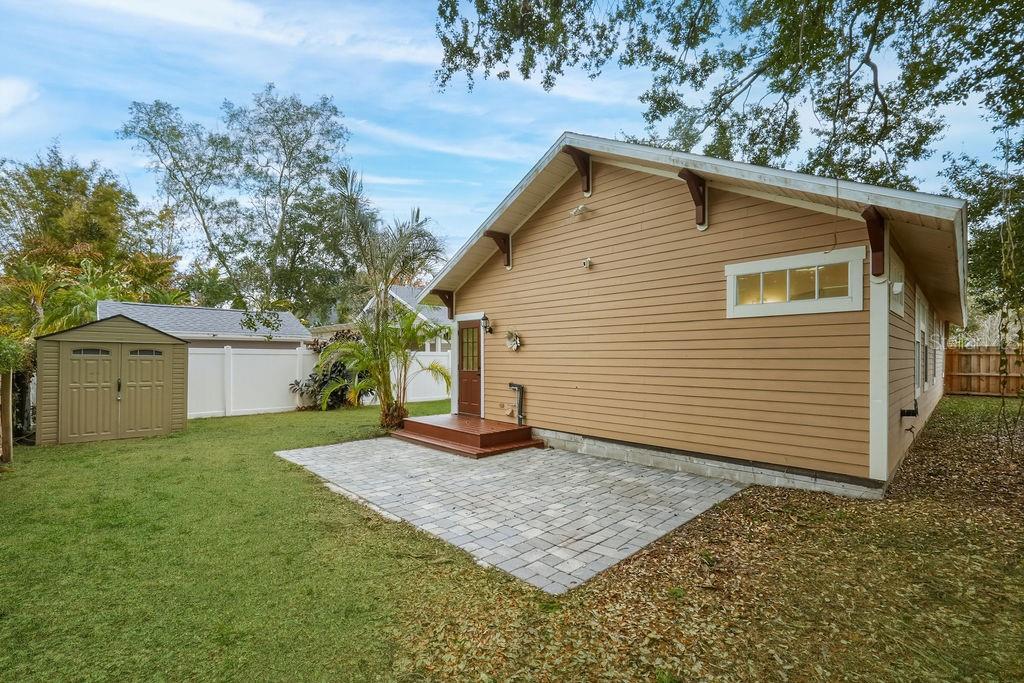 Listing photo id 25 for 4102 Central Avenue