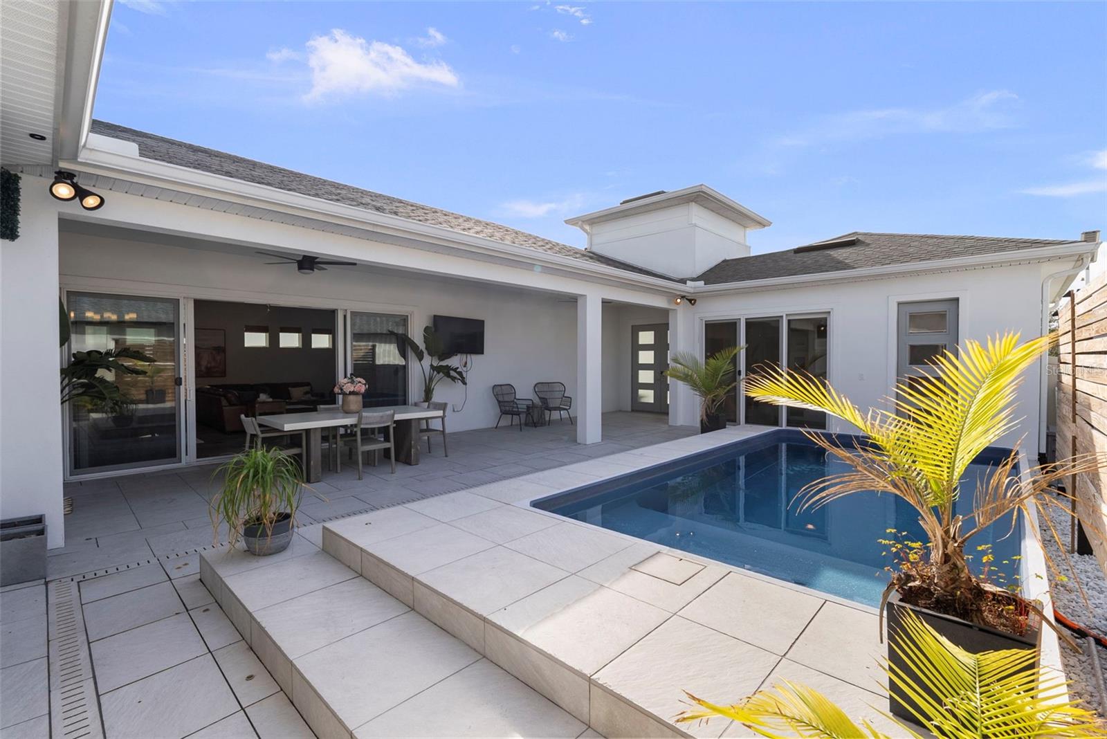 Listing photo id 1 for 8249 Ivy Stark Boulevard