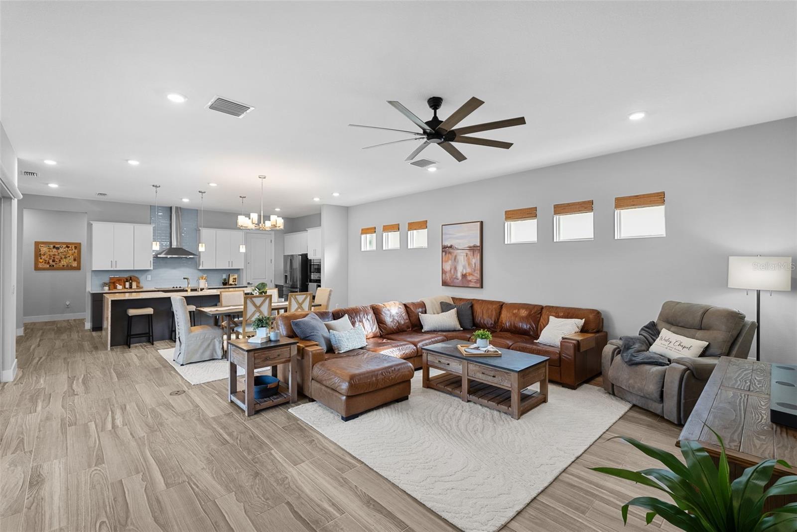 Listing photo id 2 for 8249 Ivy Stark Boulevard