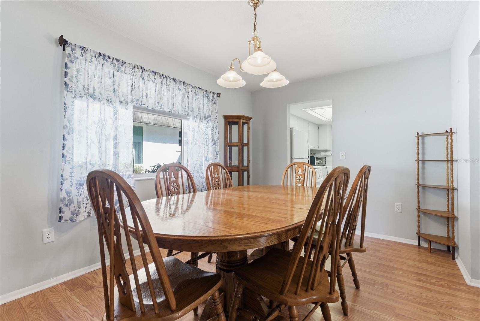 Image 16 of 50 For 1141 Merle Way 14