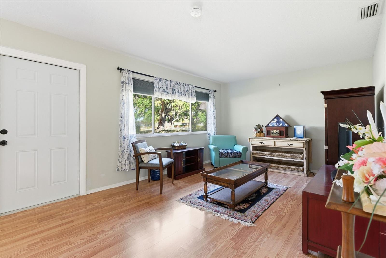 Image 29 of 50 For 1141 Merle Way 14