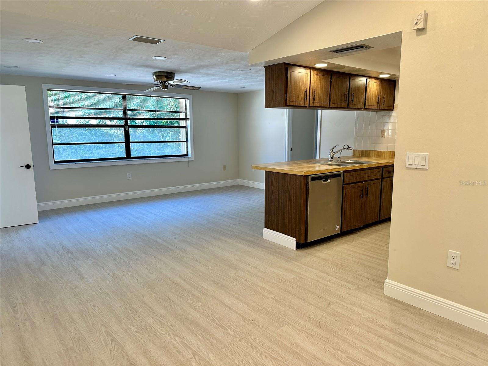 Image 14 of 25 For 4420 Sawgrass Boulevard