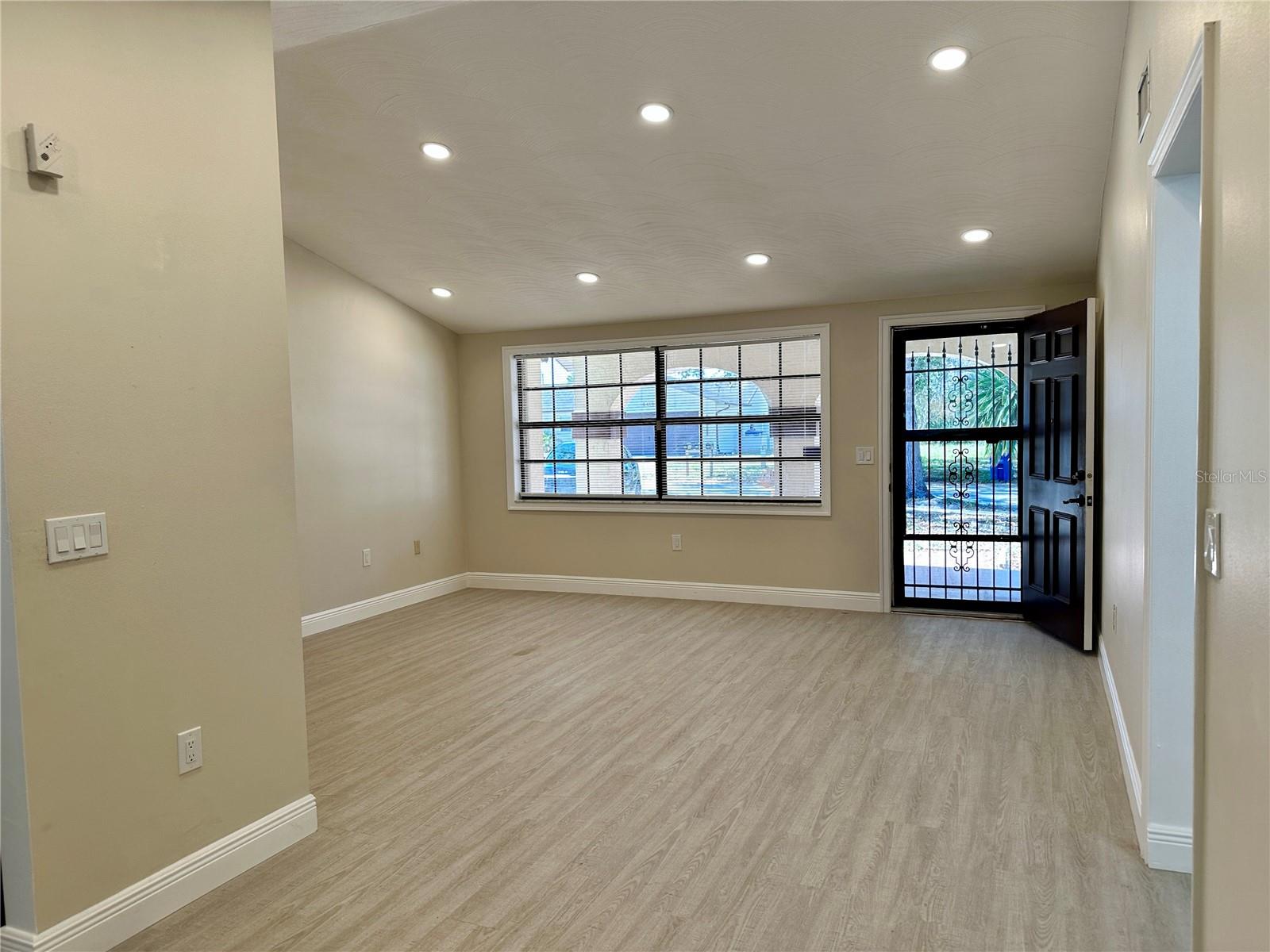 Image 5 of 25 For 4420 Sawgrass Boulevard