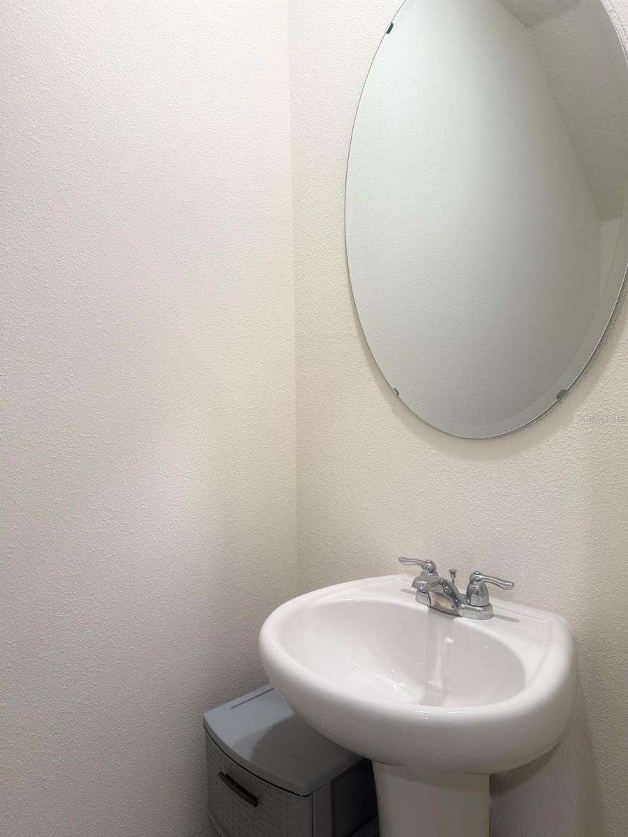 Image 32 of 41 For 1727 Wooden Street