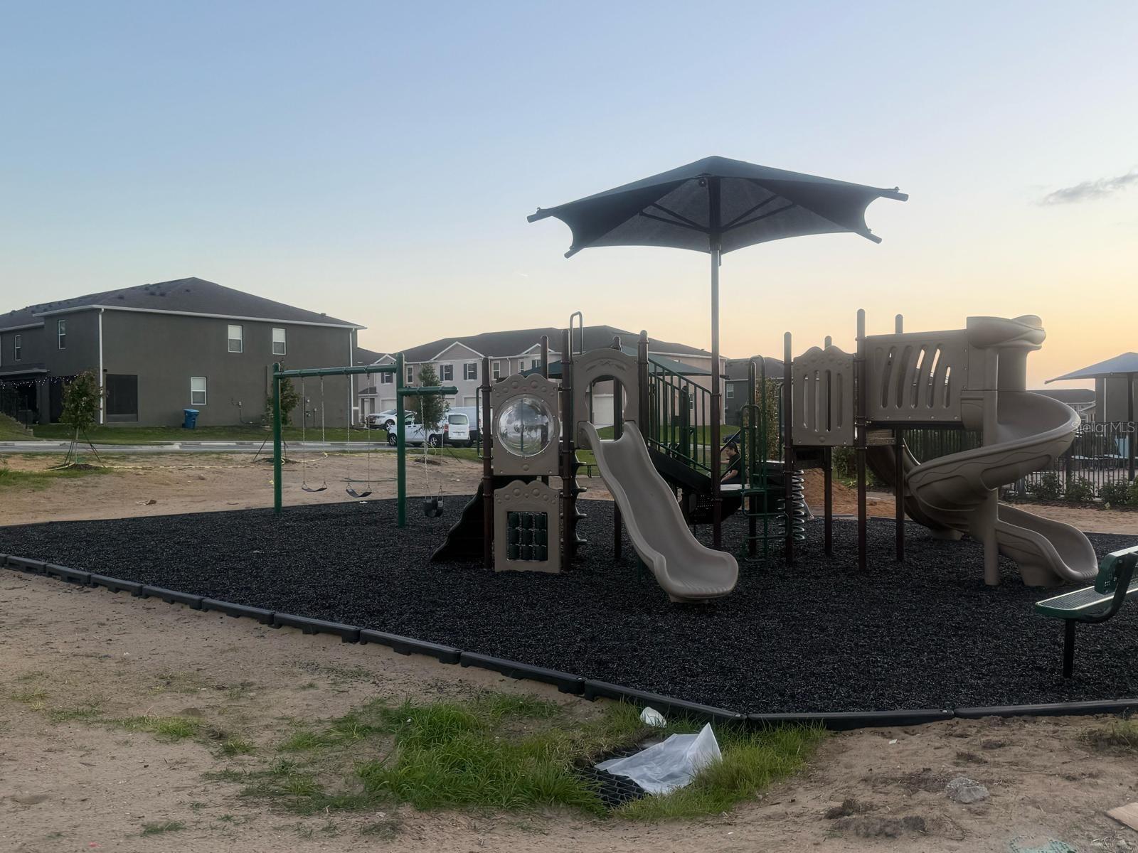 Image 37 of 41 For 1727 Wooden Street