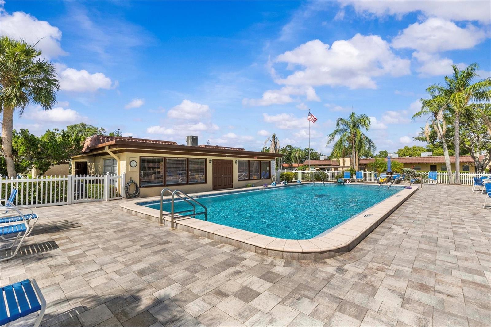 Image 31 of 38 For 1701 Pinehurst Road 9g