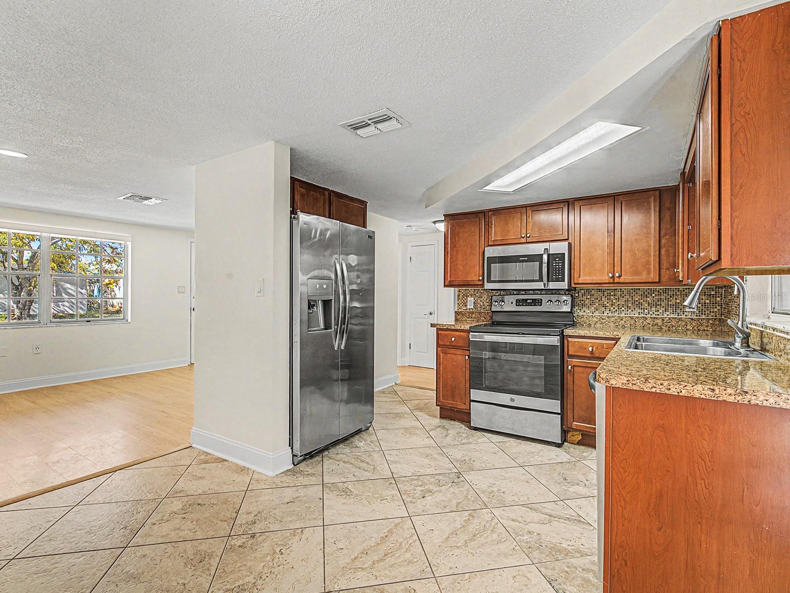 Listing photo id 9 for 9430 Gray Fox Lane