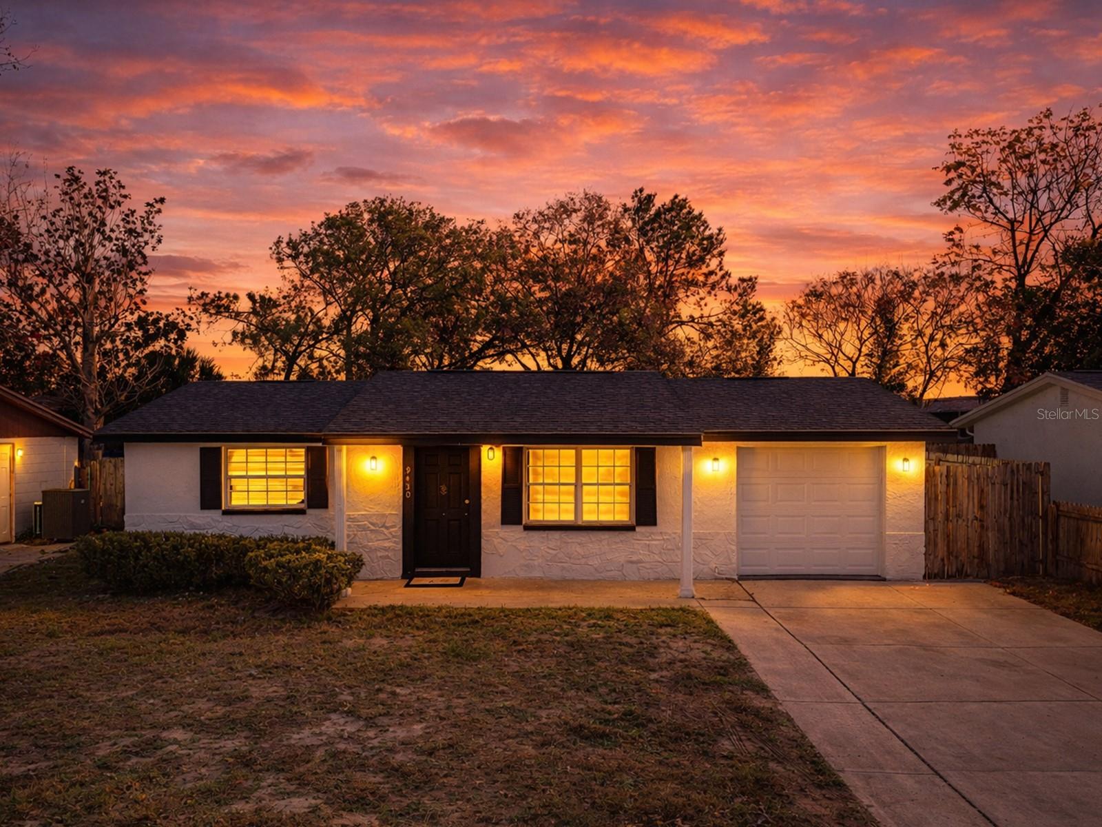 Listing photo id 0 for 9430 Gray Fox Lane