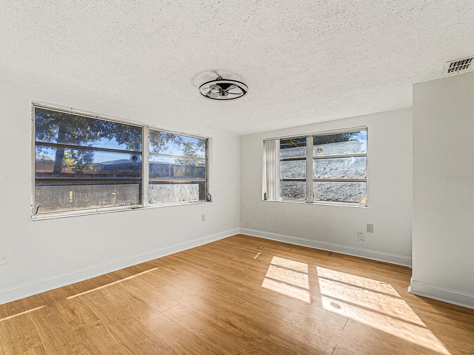 Listing photo id 18 for 9430 Gray Fox Lane