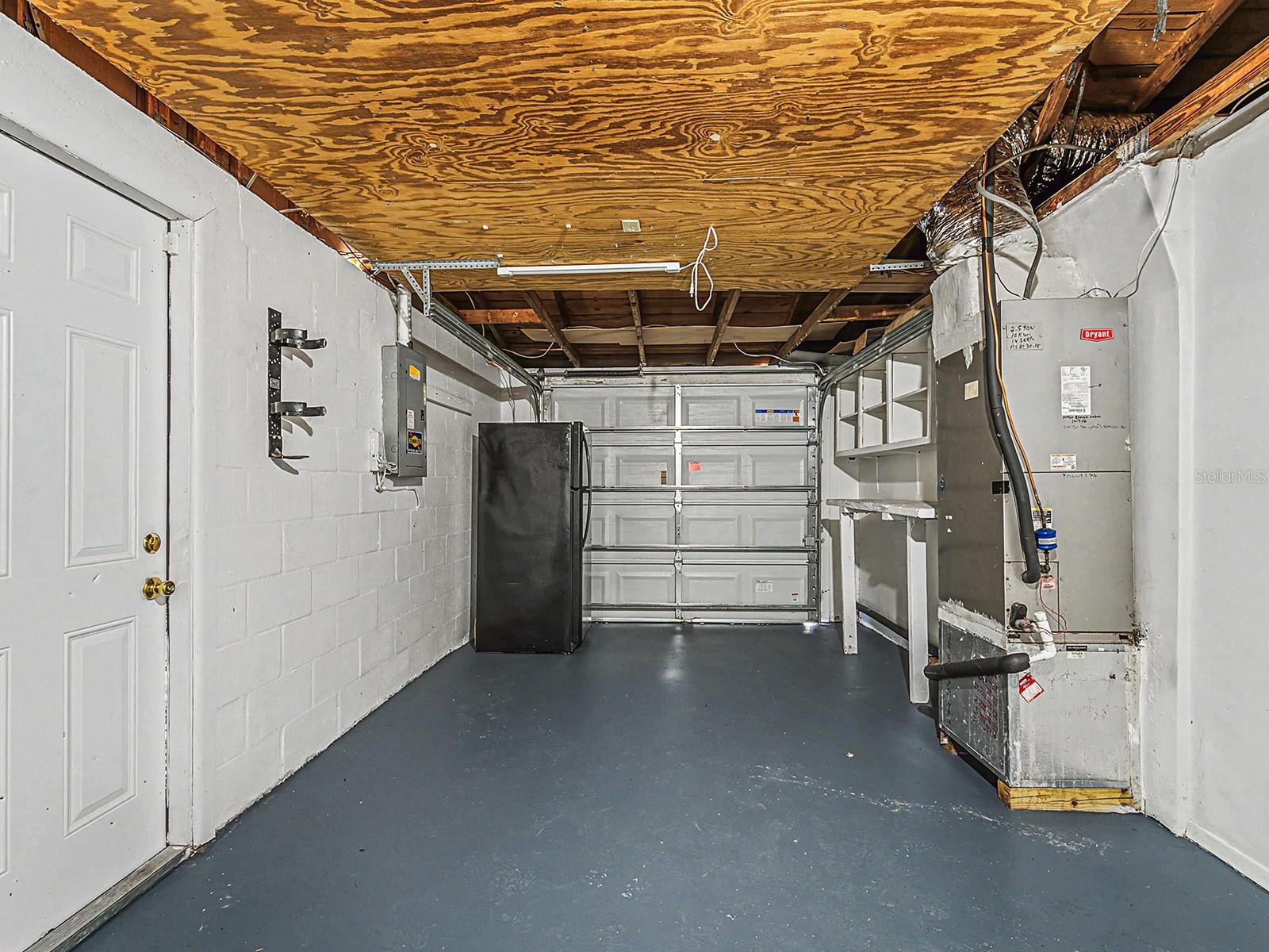 Listing photo id 21 for 9430 Gray Fox Lane