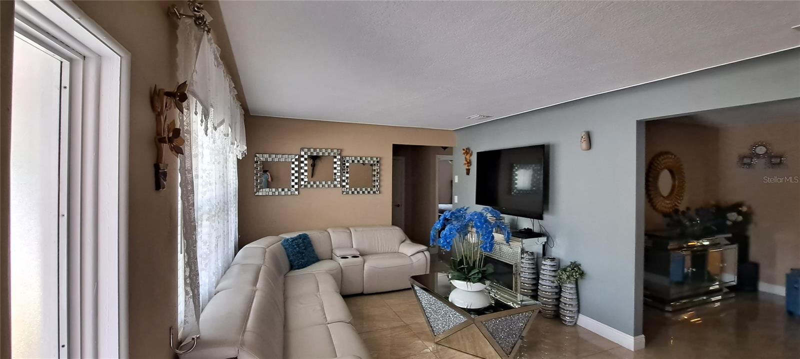 Image 4 of 29 For 3964 22nd Avenue N