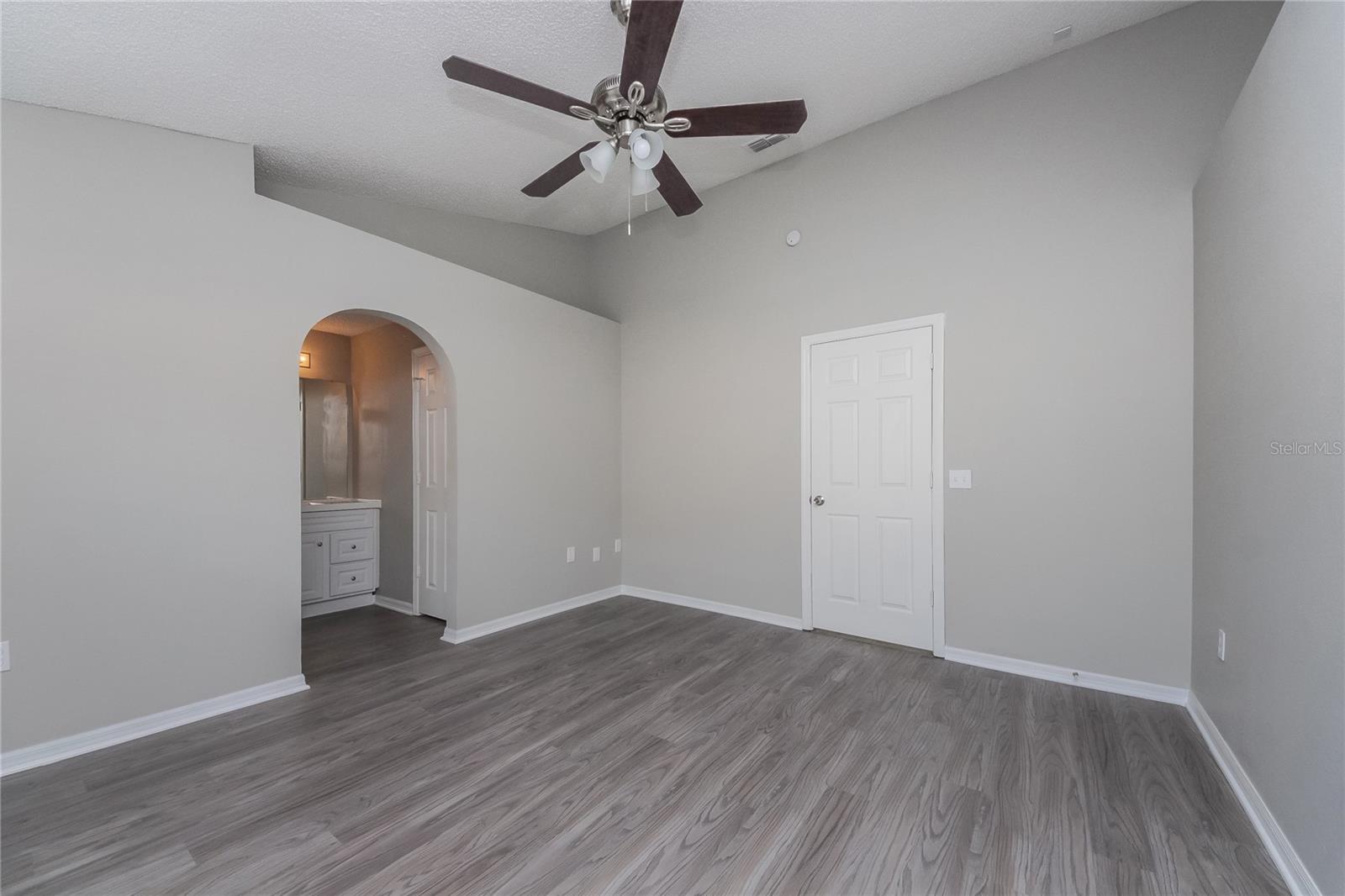 Image 8 of 16 For 5624 New Cambridge Road