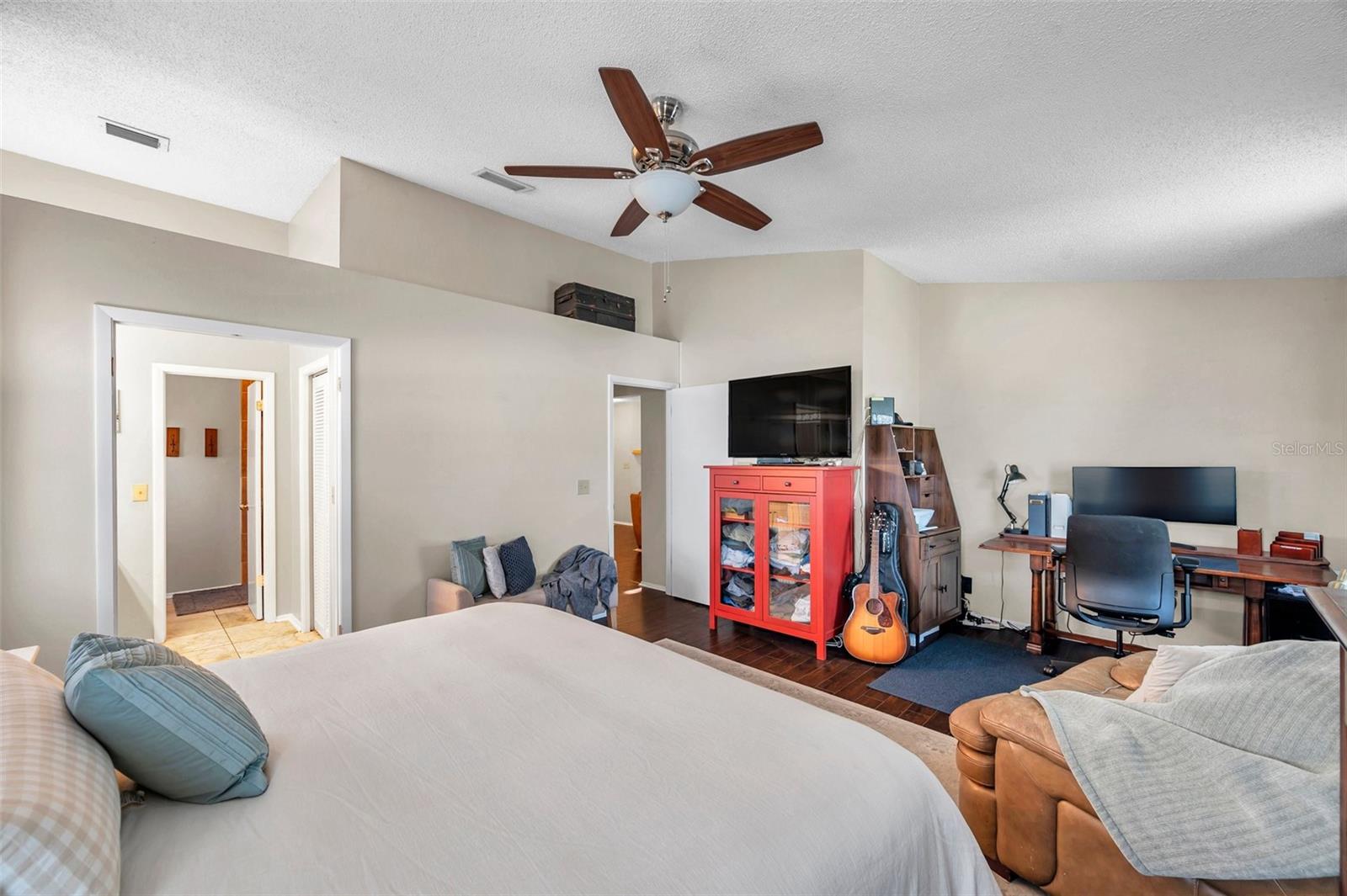 Image 28 of 41 For 13308 Kearney Way