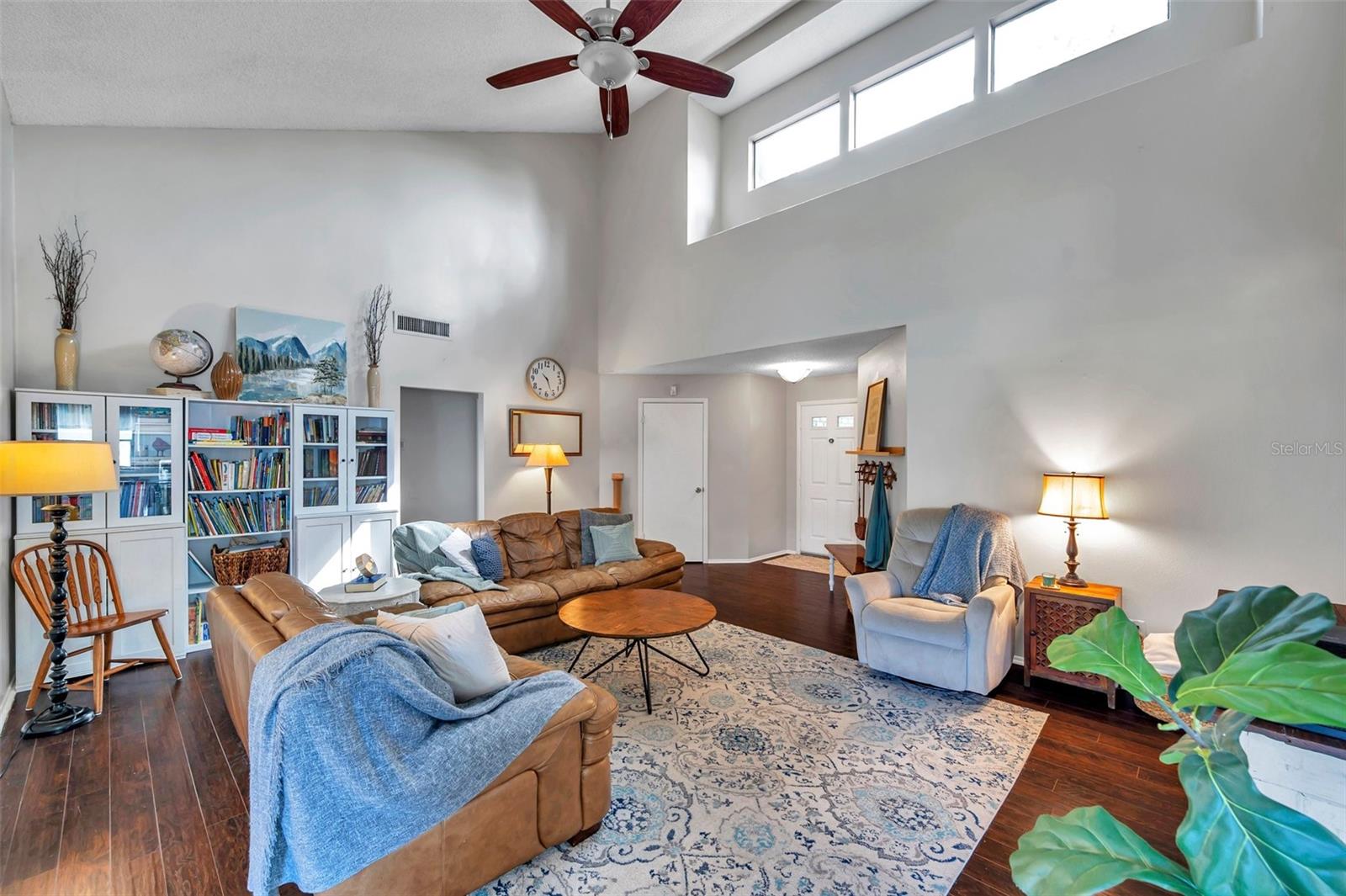 Image 6 of 41 For 13308 Kearney Way