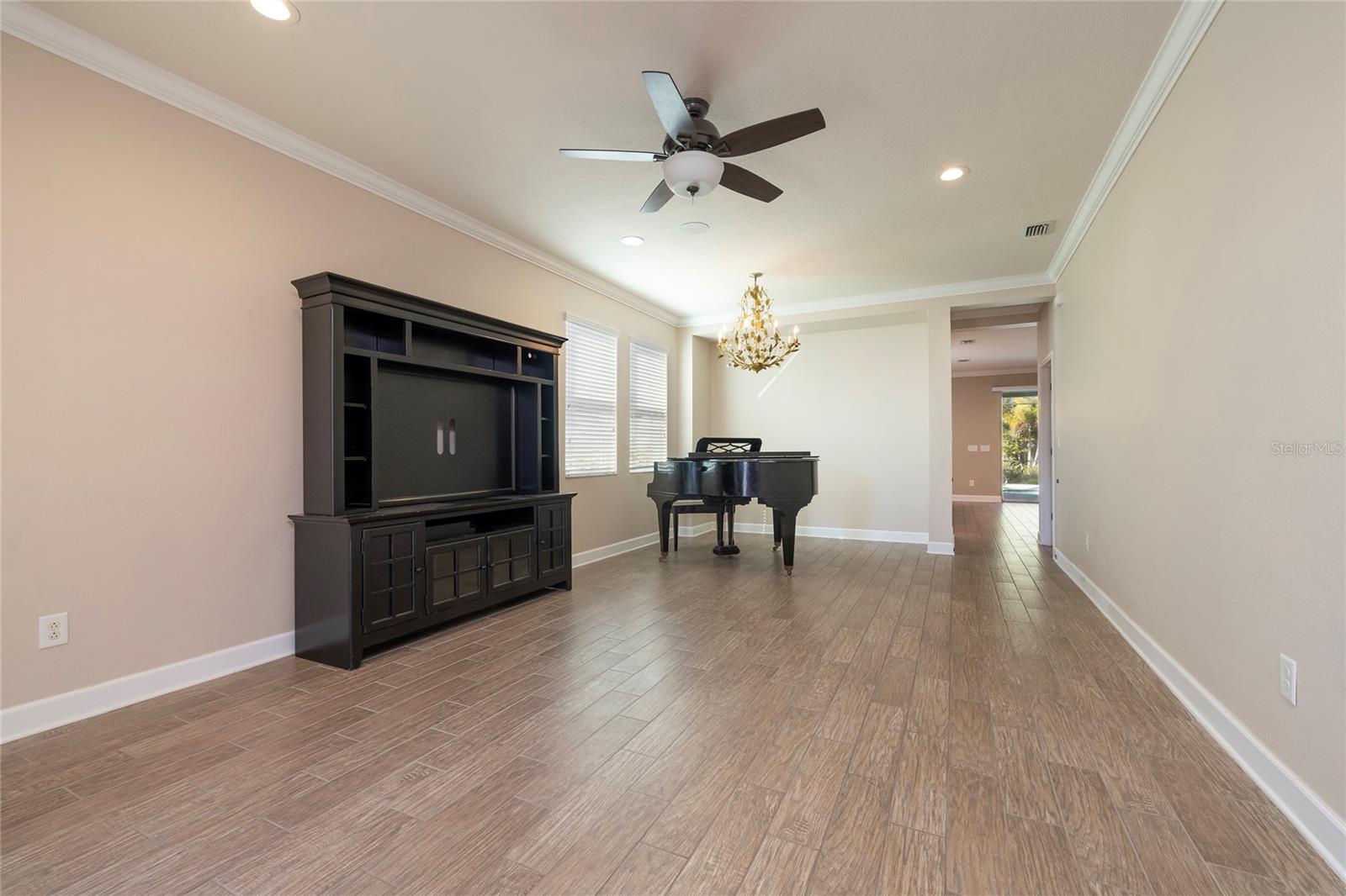 Image 37 of 76 For 1277 Windy Bay Shoal