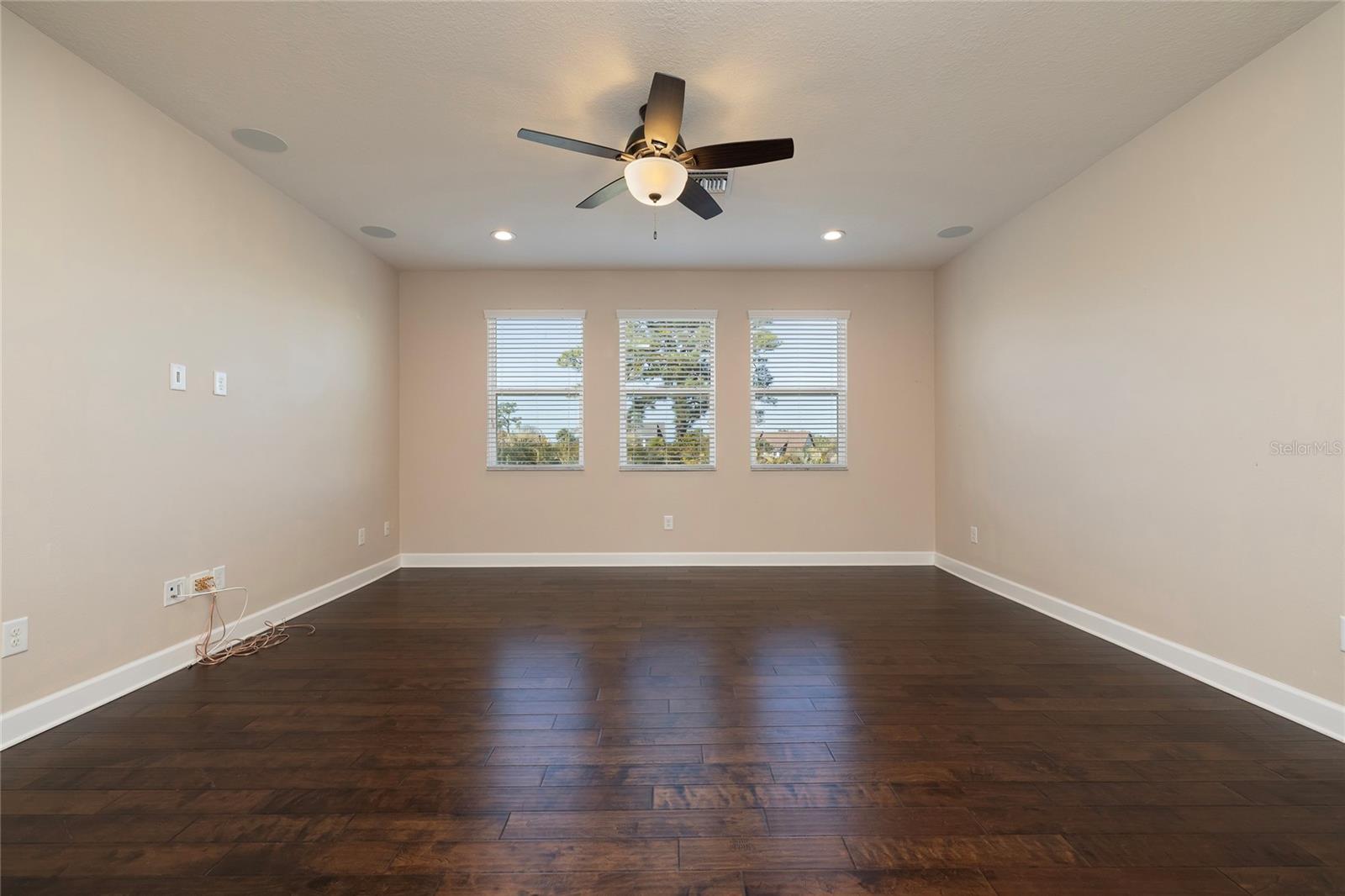 Image 43 of 76 For 1277 Windy Bay Shoal