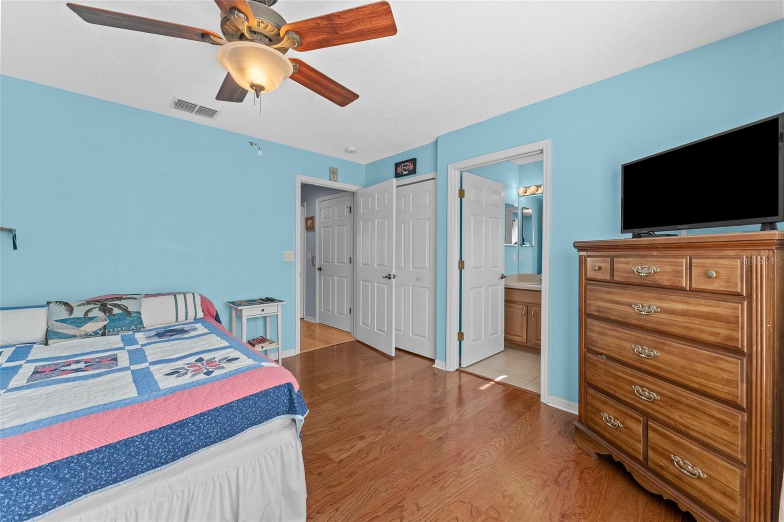 Image 23 of 51 For 5034 Blue Runner Court