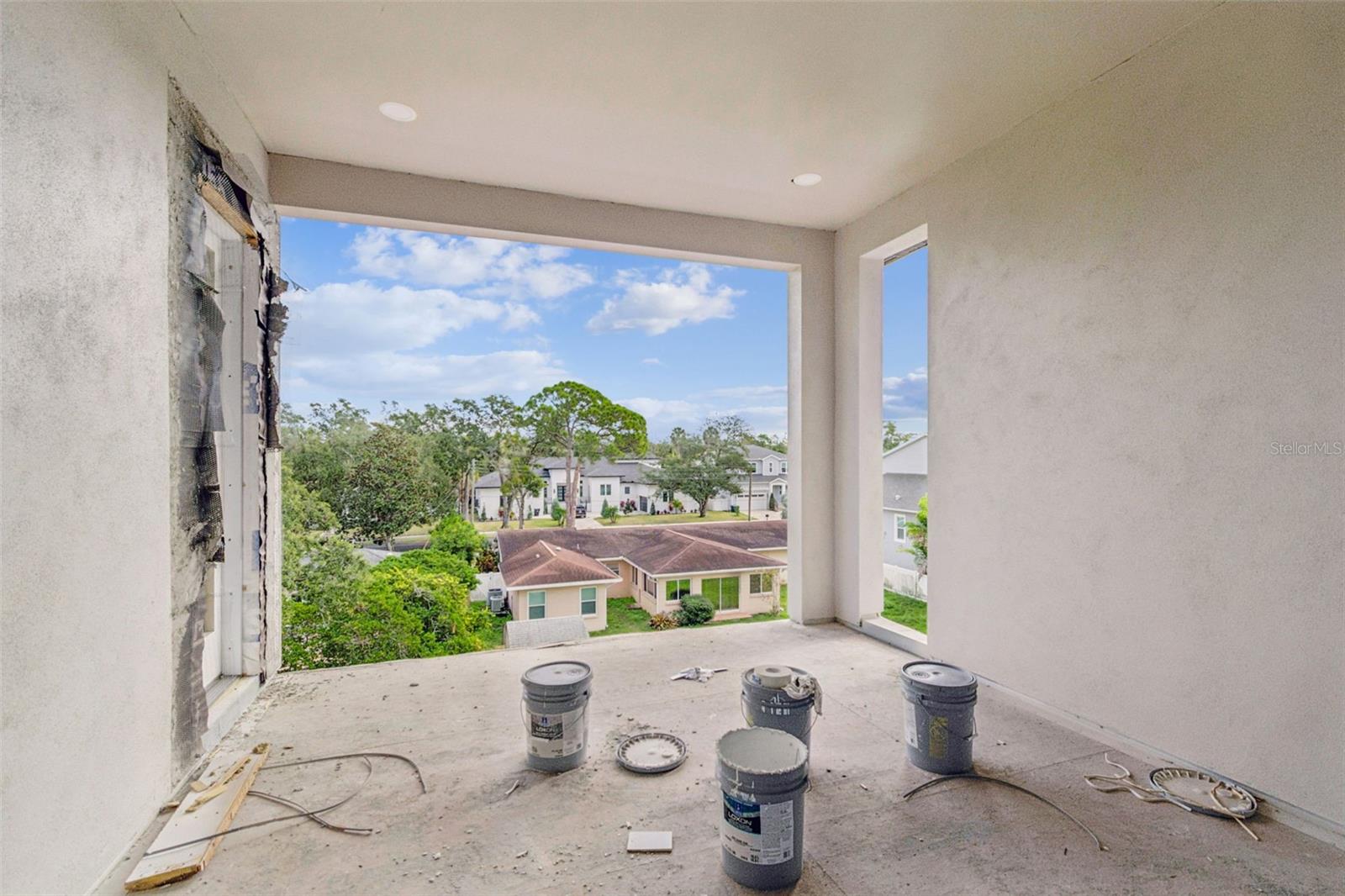 Image 28 of 34 For 211 Occident Street