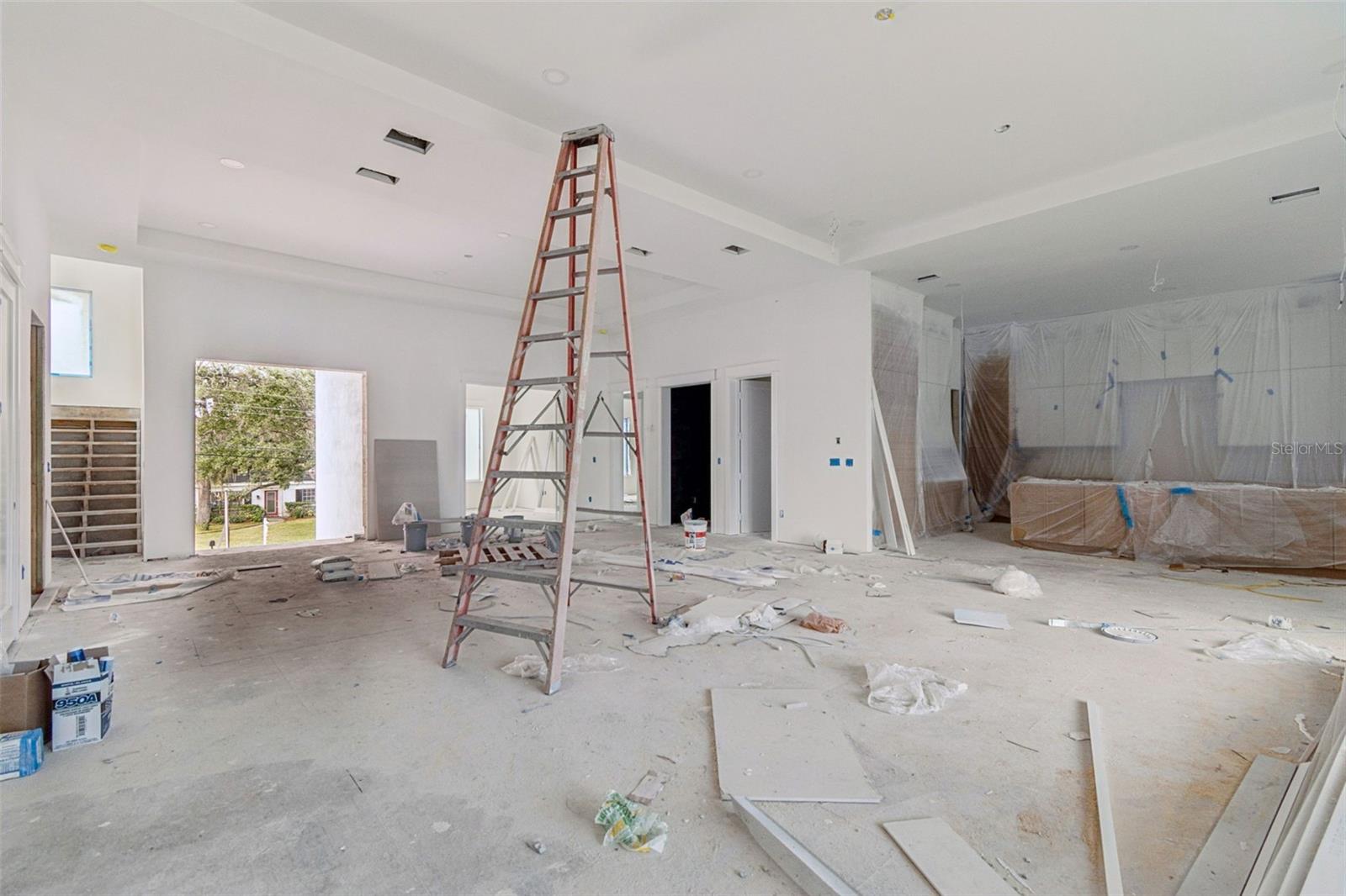 Image 5 of 34 For 211 Occident Street