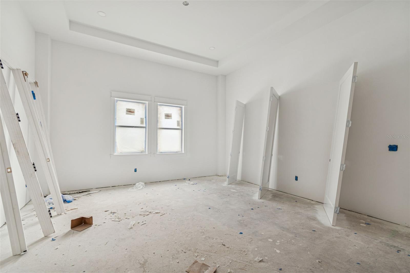 Image 7 of 34 For 211 Occident Street