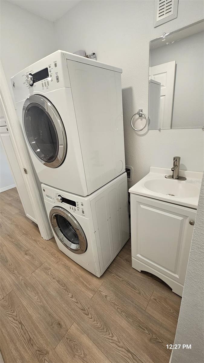 Image 13 of 14 For 3142 Diana Dr  C