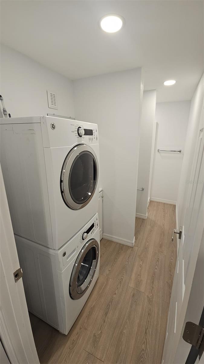 Image 14 of 14 For 3142 Diana Dr  C