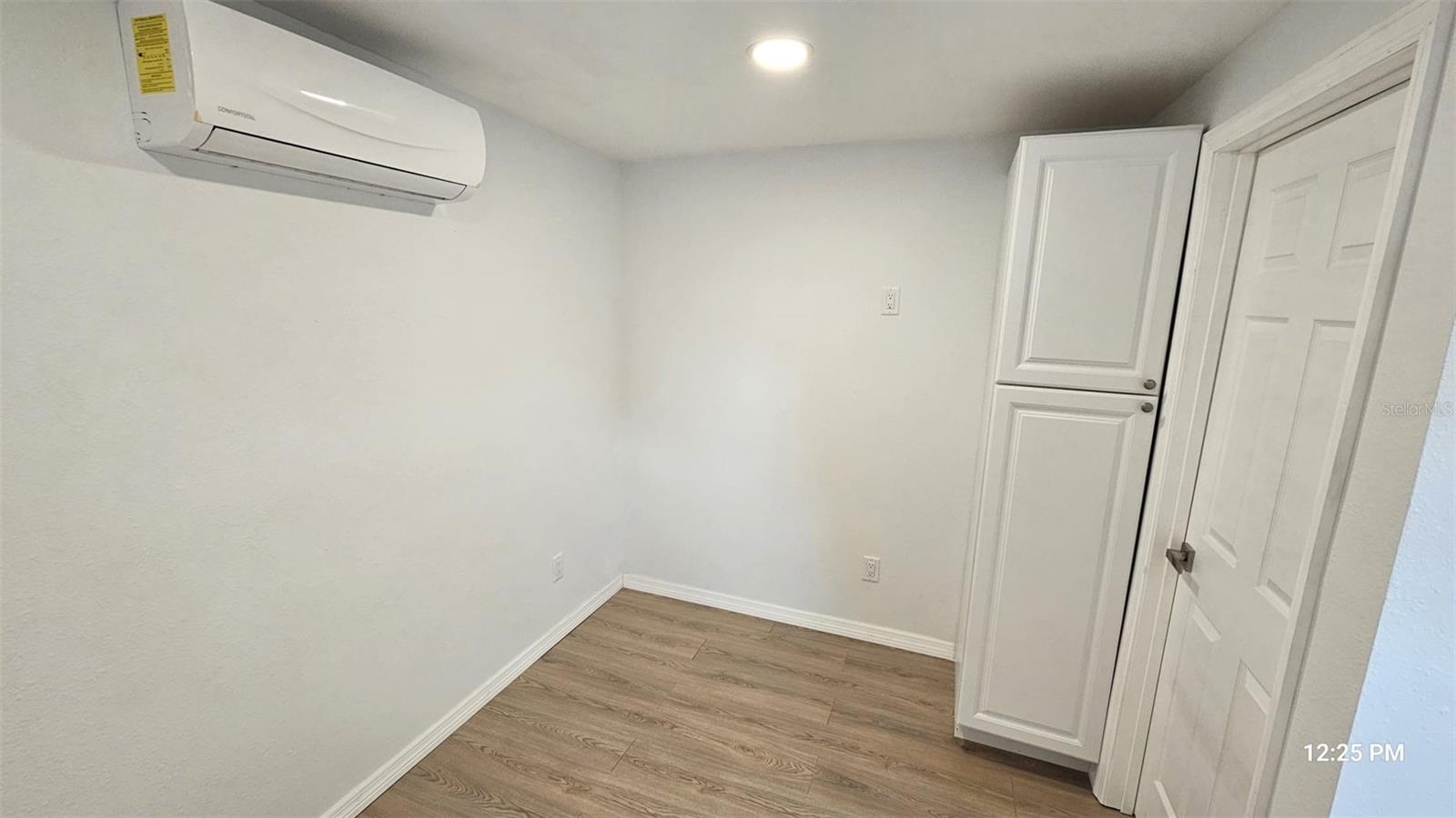 Image 7 of 14 For 3142 Diana Dr  C